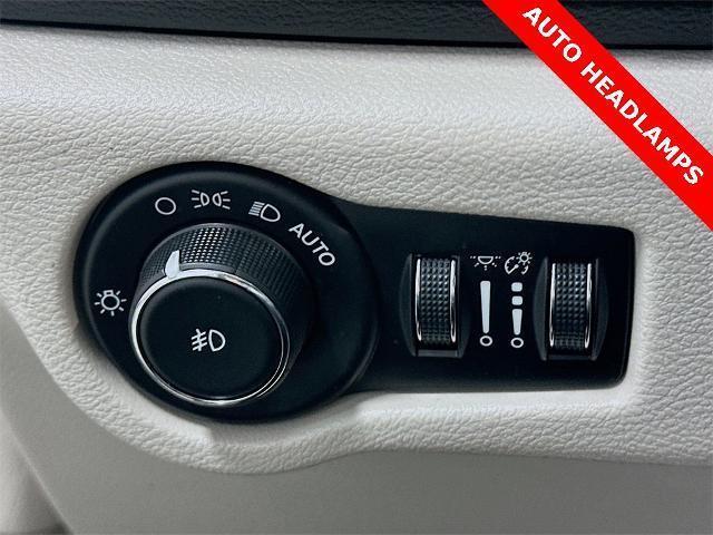 used 2018 Chrysler Pacifica car, priced at $14,495