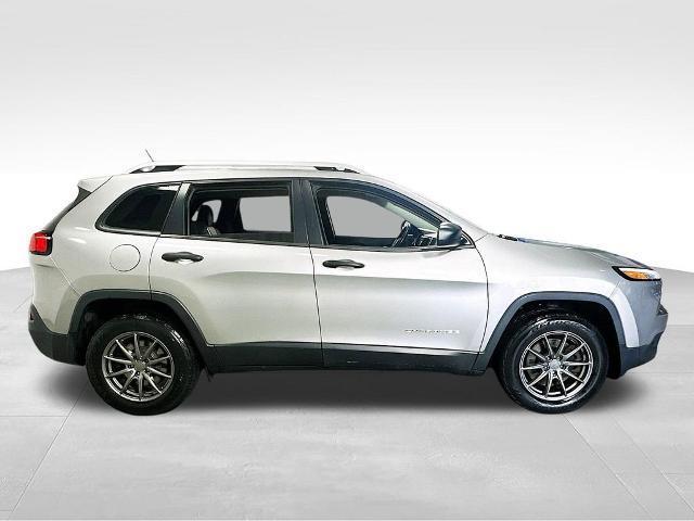 used 2015 Jeep Cherokee car, priced at $12,495
