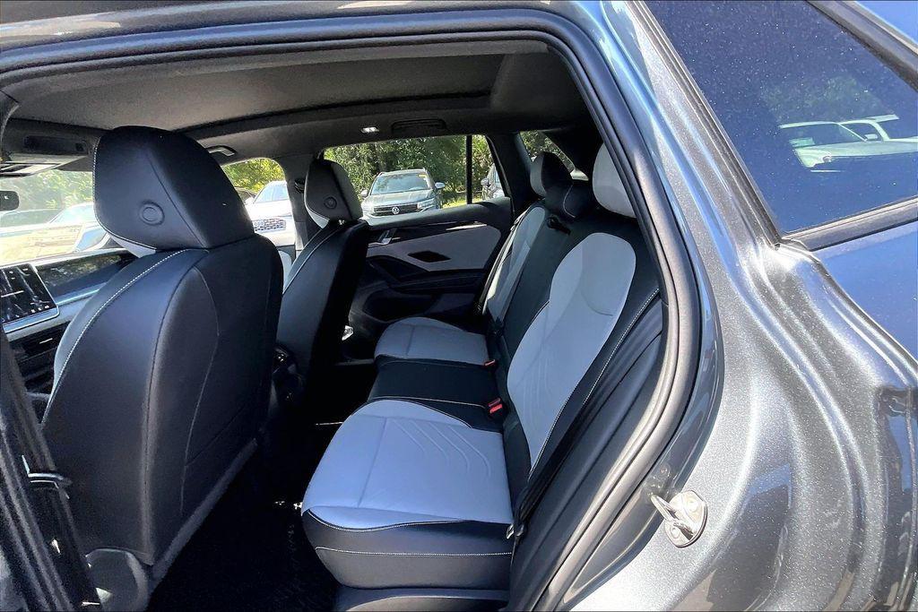 new 2026 Volkswagen Tiguan car, priced at $35,988