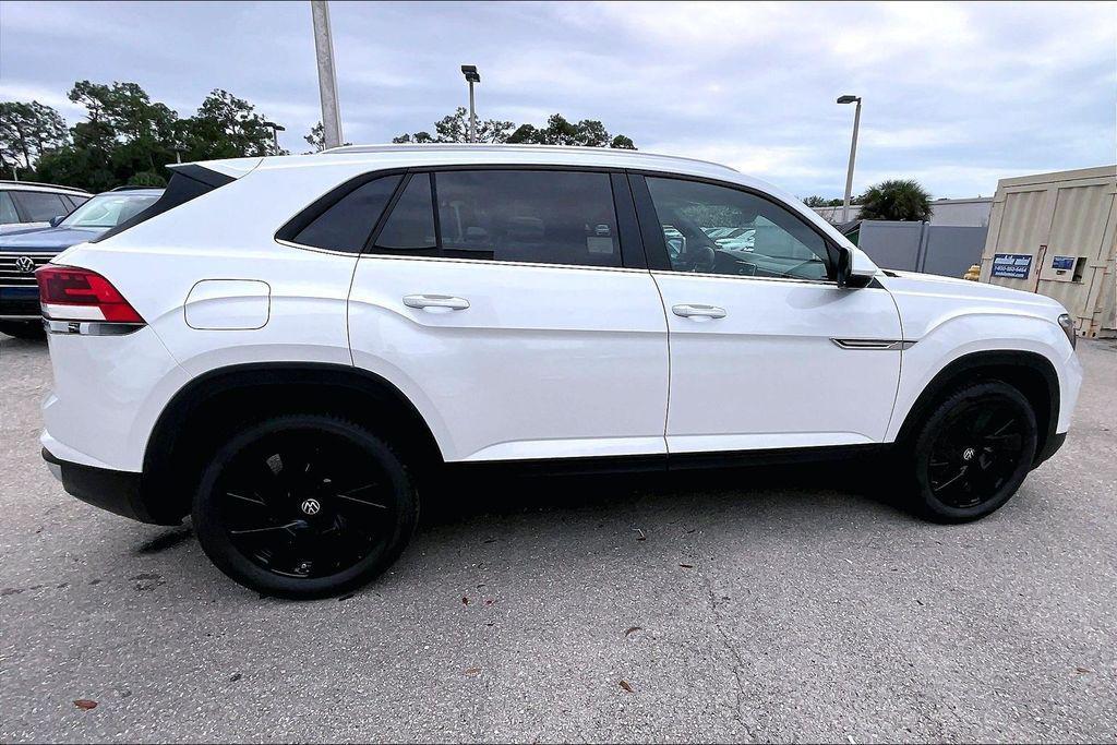 new 2026 Volkswagen Atlas Cross Sport car, priced at $43,652