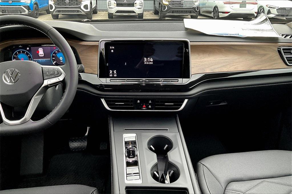 new 2026 Volkswagen Atlas car, priced at $38,446