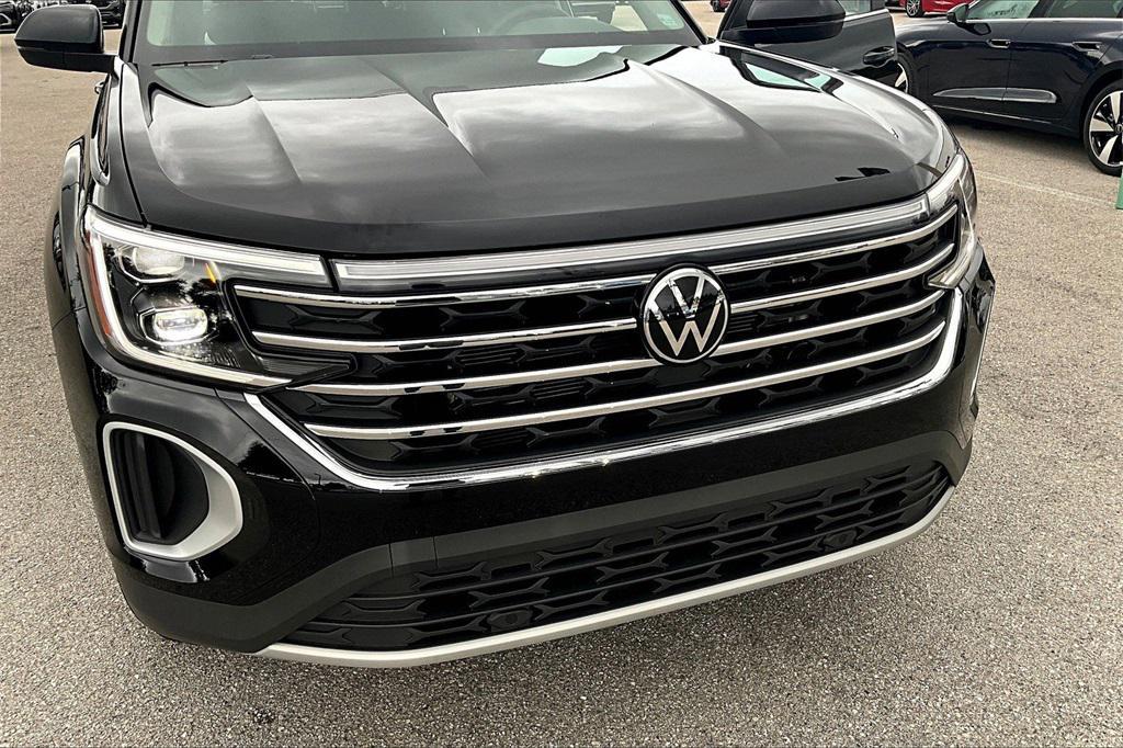new 2026 Volkswagen Atlas car, priced at $38,446