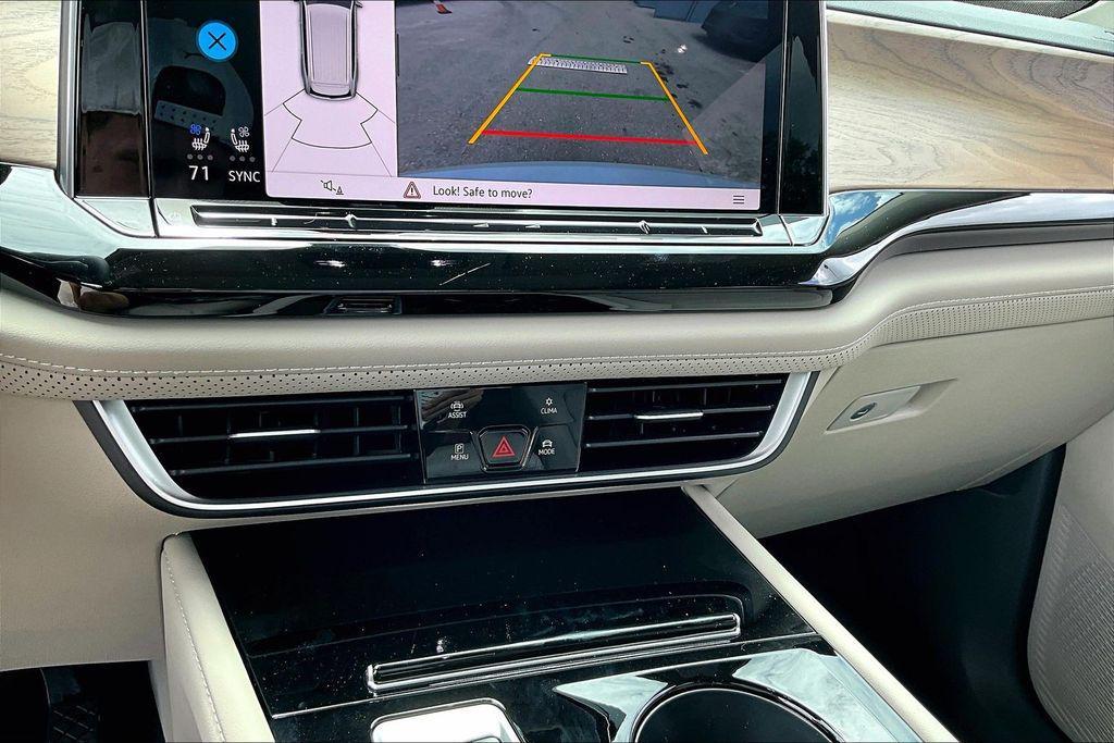 new 2026 Volkswagen Atlas car, priced at $43,581
