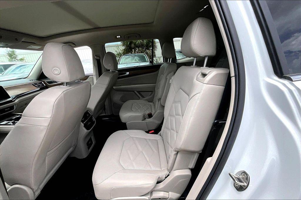 new 2026 Volkswagen Atlas car, priced at $43,581