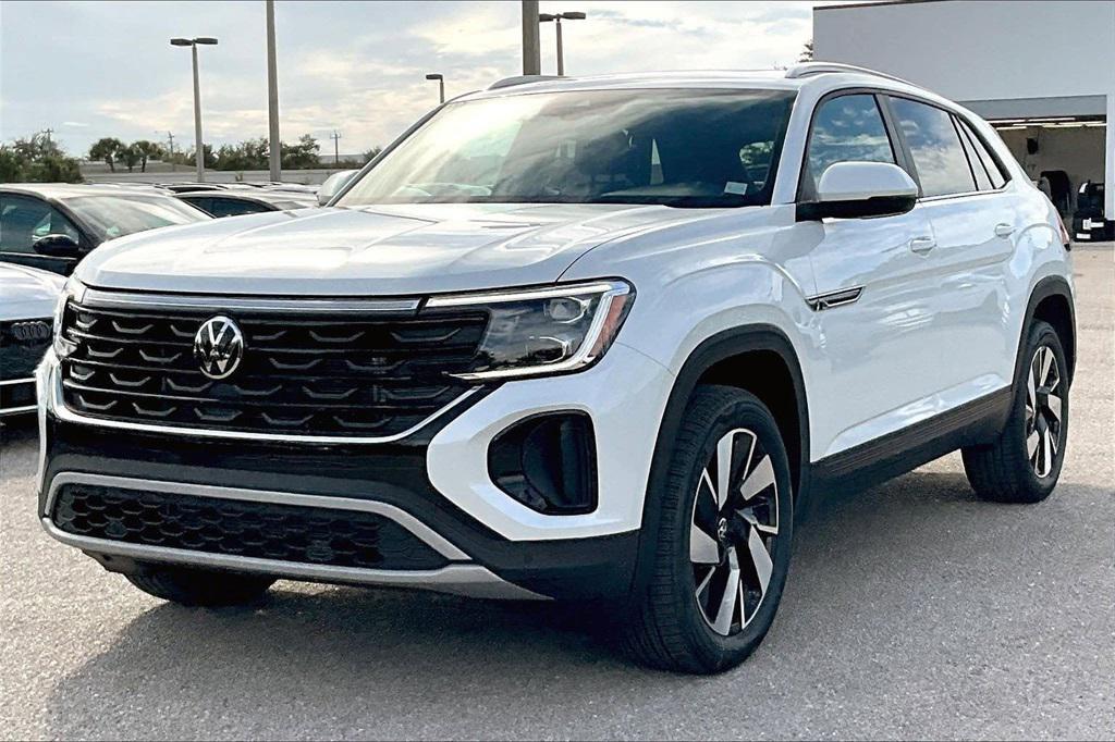 new 2026 Volkswagen Atlas Cross Sport car, priced at $42,495