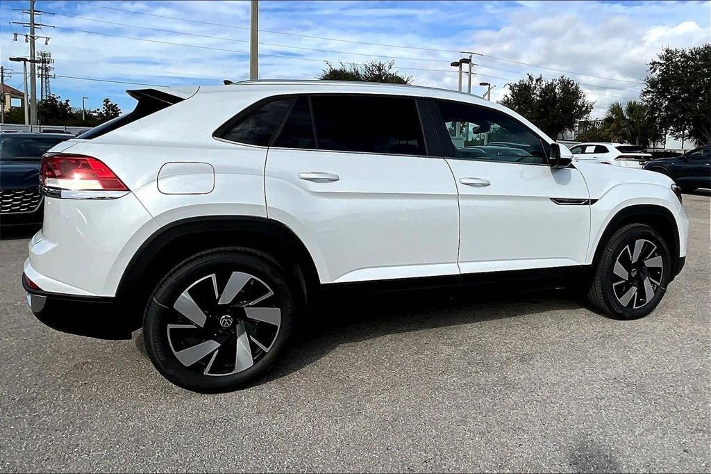 new 2026 Volkswagen Atlas Cross Sport car, priced at $42,495
