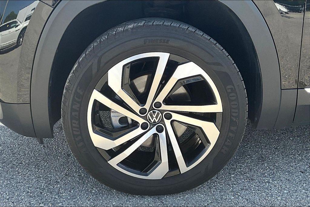 used 2023 Volkswagen Atlas car, priced at $32,870