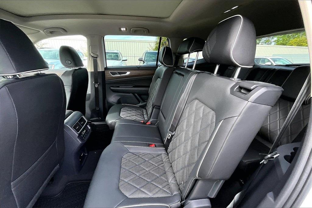 new 2026 Volkswagen Atlas car, priced at $52,288