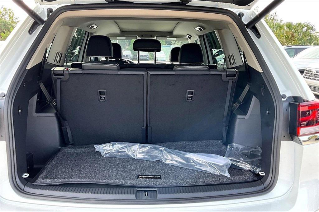 new 2026 Volkswagen Atlas car, priced at $52,288
