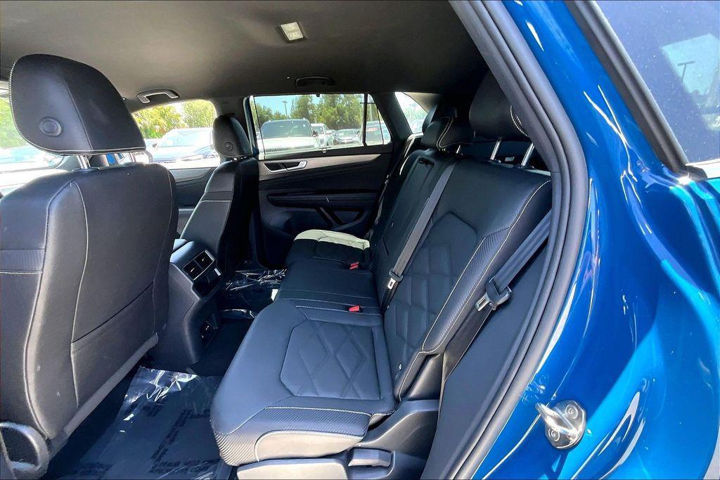 used 2025 Volkswagen Atlas Cross Sport car, priced at $33,893