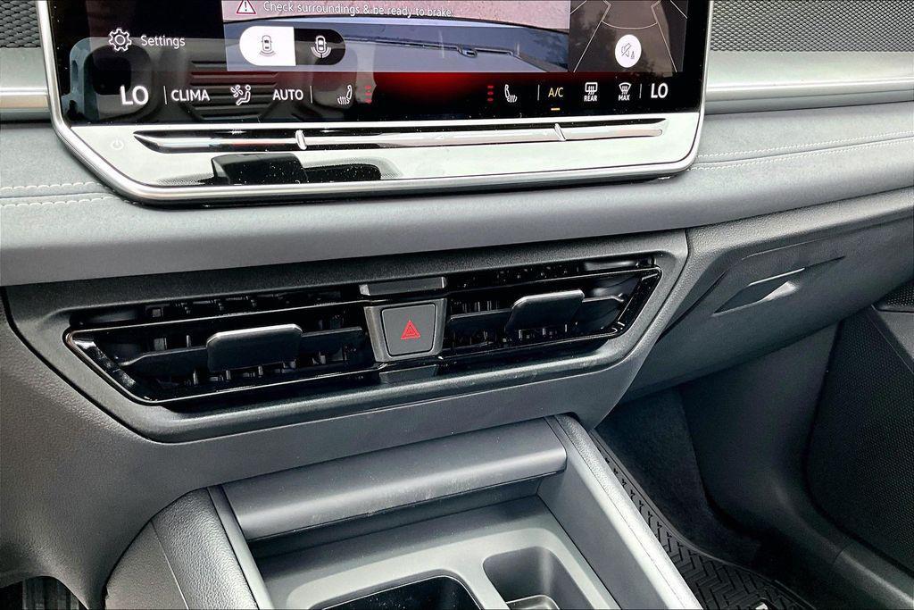 new 2026 Volkswagen Tiguan car, priced at $35,988