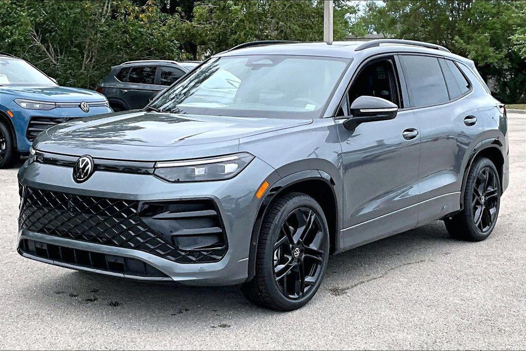 new 2026 Volkswagen Tiguan car, priced at $35,988