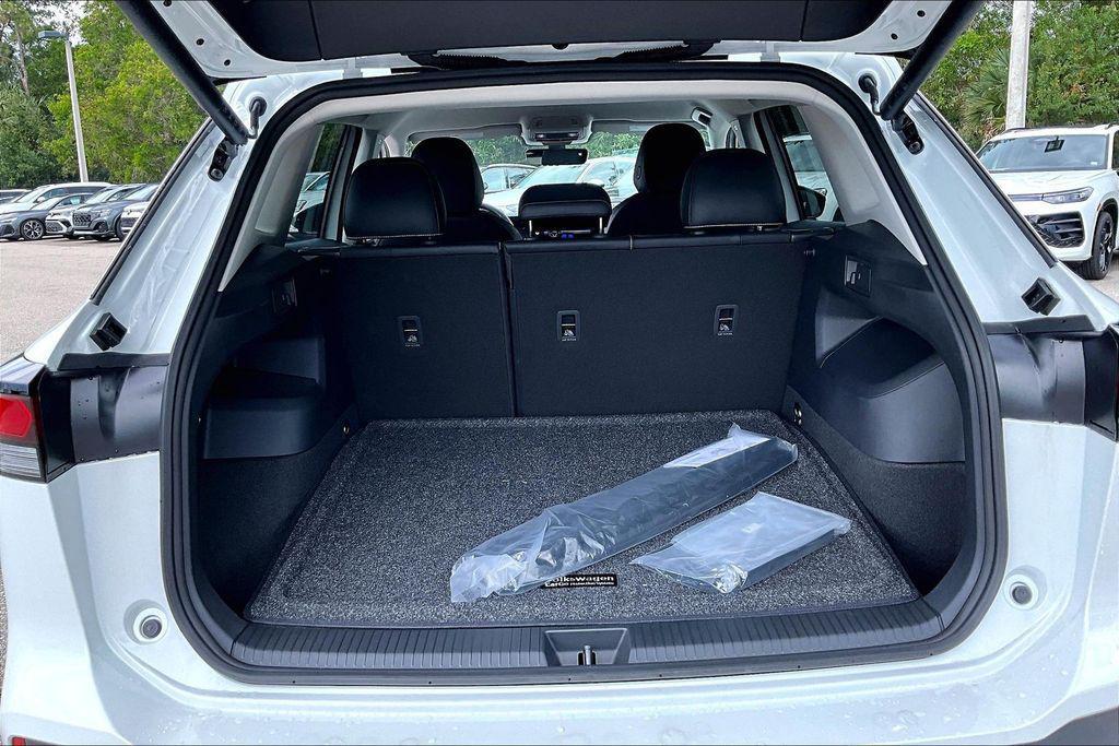 new 2026 Volkswagen Tiguan car, priced at $32,379