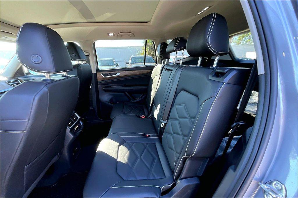 new 2026 Volkswagen Atlas car, priced at $44,029