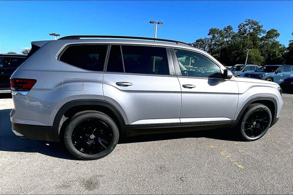 new 2026 Volkswagen Atlas car, priced at $44,029