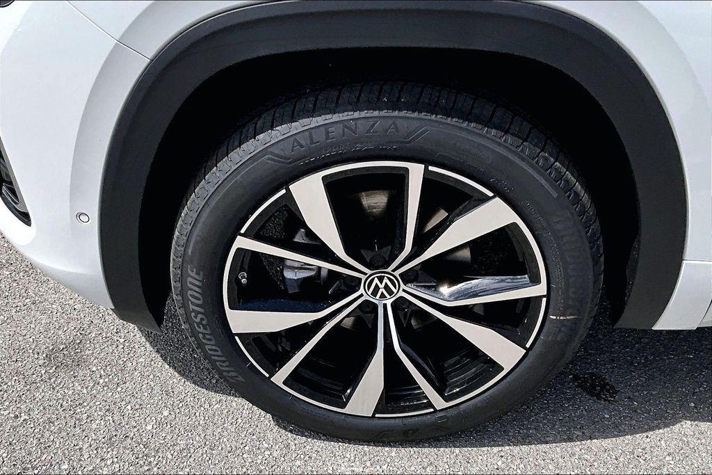 new 2026 Volkswagen Atlas car, priced at $53,479