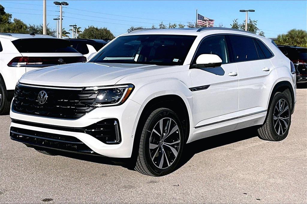 new 2026 Volkswagen Atlas Cross Sport car, priced at $52,002