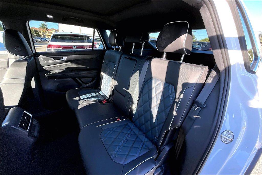 new 2026 Volkswagen Atlas Cross Sport car, priced at $51,002