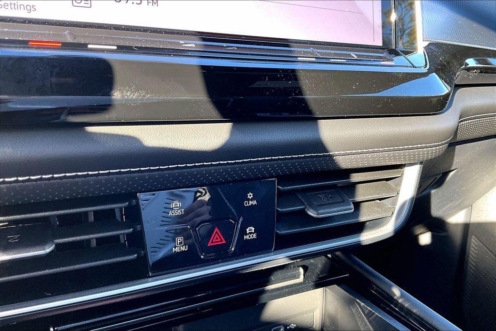 new 2026 Volkswagen Atlas Cross Sport car, priced at $51,002