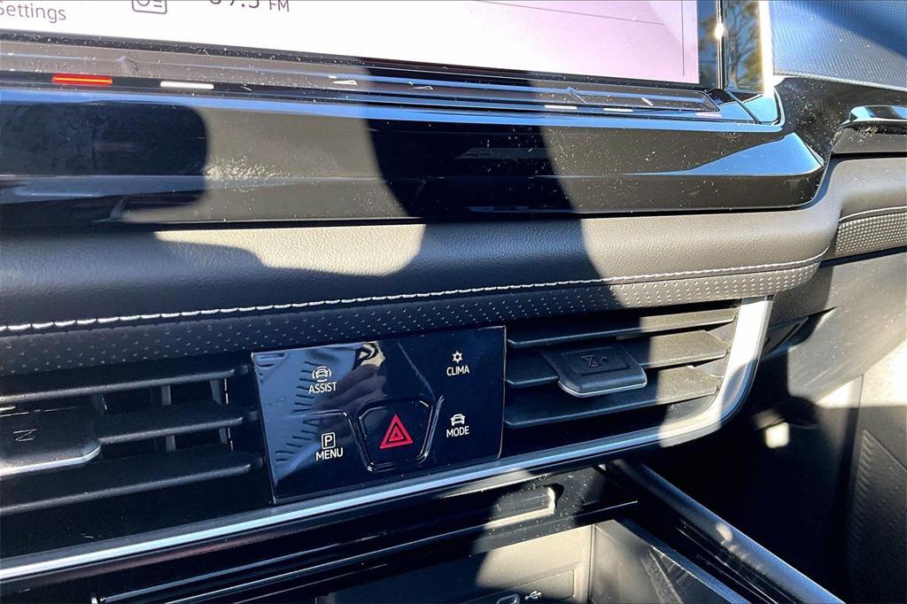 new 2026 Volkswagen Atlas Cross Sport car, priced at $52,002