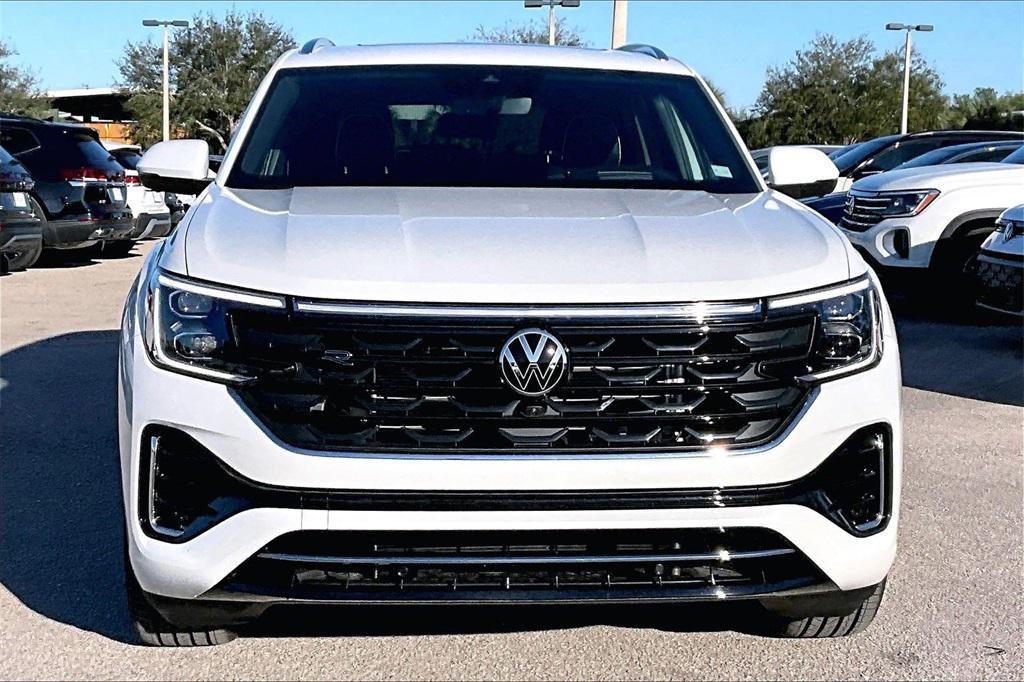 new 2026 Volkswagen Atlas Cross Sport car, priced at $52,002