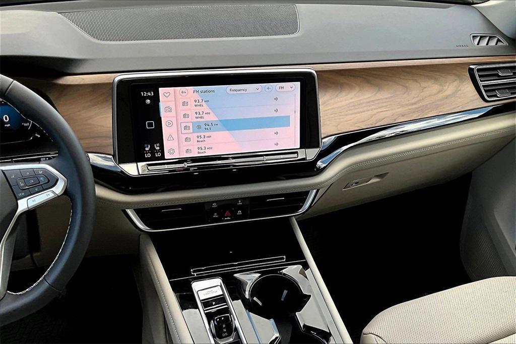 new 2026 Volkswagen Atlas car, priced at $43,463