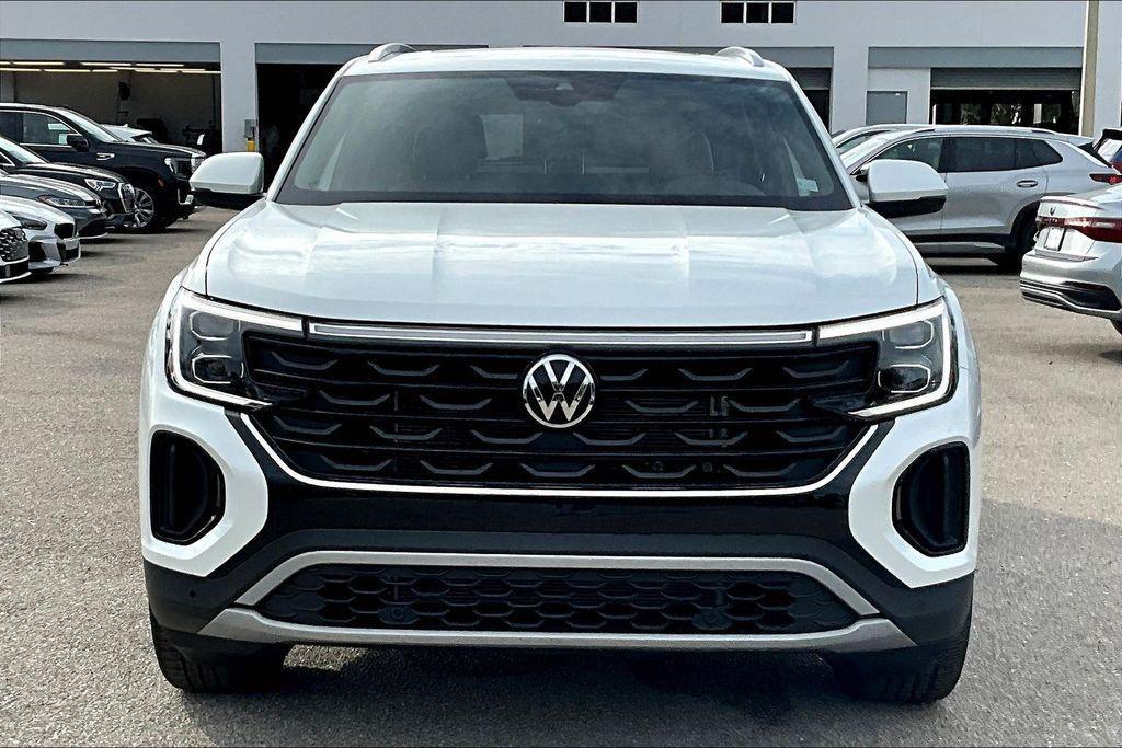 new 2026 Volkswagen Atlas Cross Sport car, priced at $42,007
