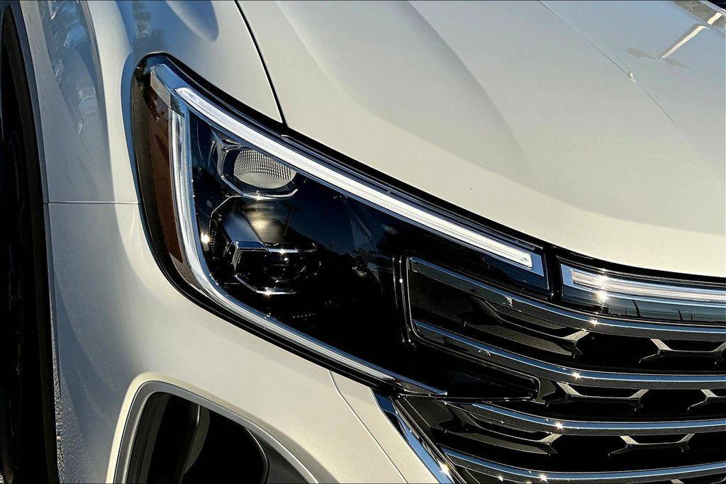 new 2026 Volkswagen Atlas car, priced at $44,551