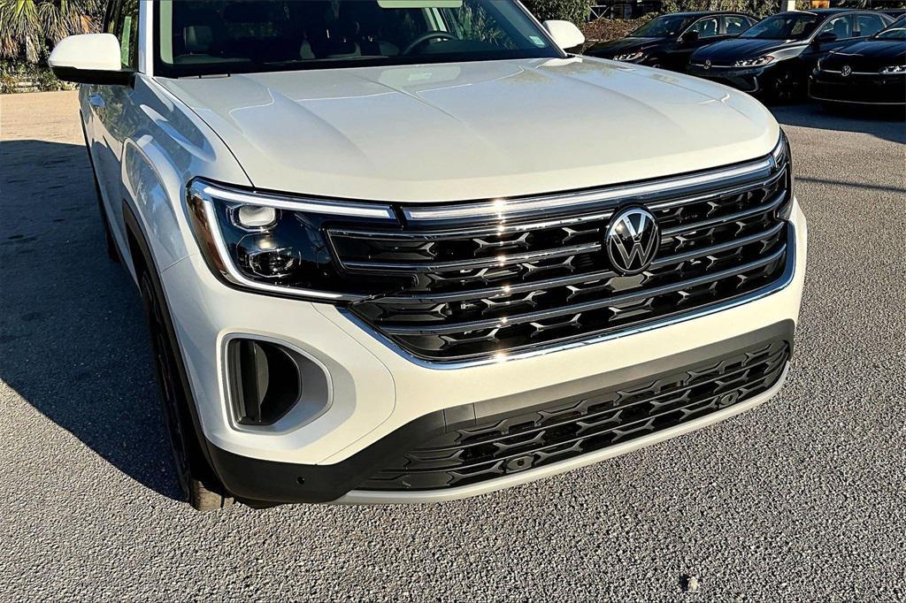 new 2026 Volkswagen Atlas car, priced at $43,551