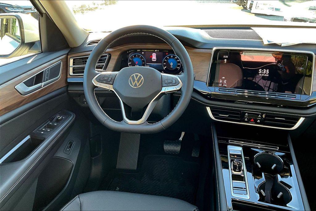 new 2026 Volkswagen Atlas car, priced at $44,551