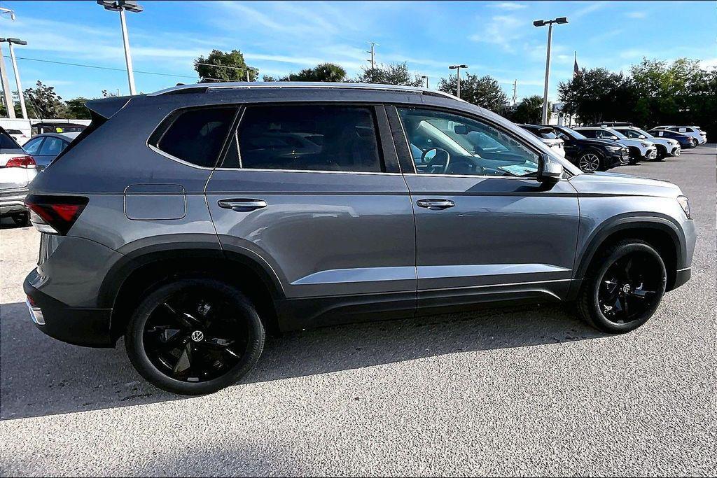 new 2026 Volkswagen Taos car, priced at $30,512