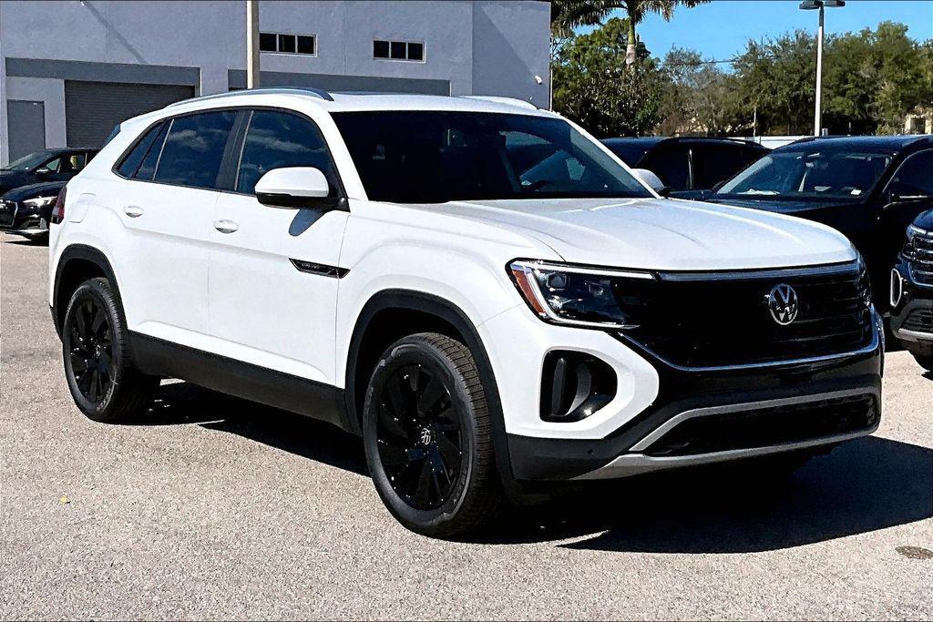 new 2026 Volkswagen Atlas Cross Sport car, priced at $42,007