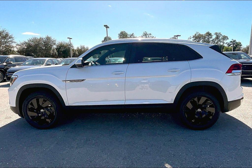 new 2026 Volkswagen Atlas Cross Sport car, priced at $42,007