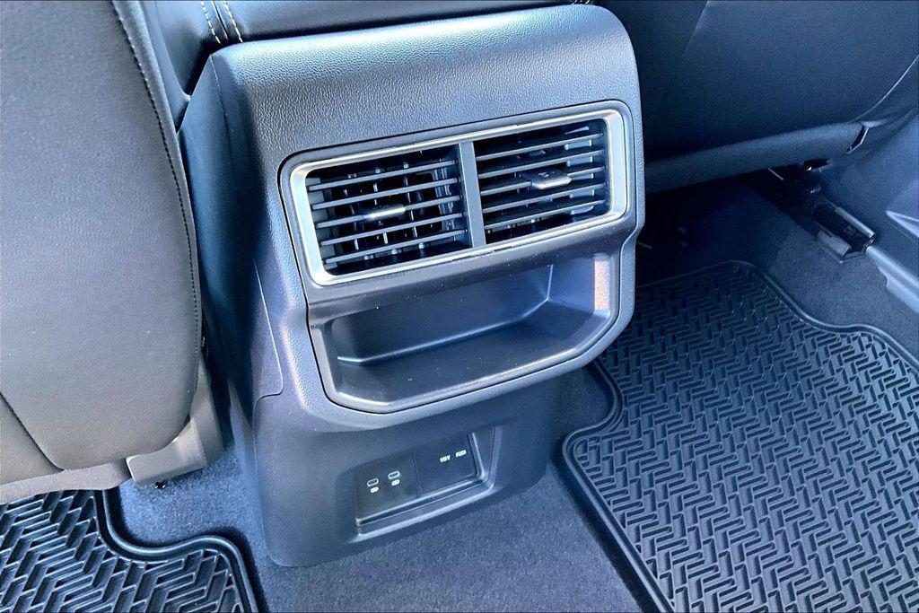 new 2026 Volkswagen Atlas Cross Sport car, priced at $42,007