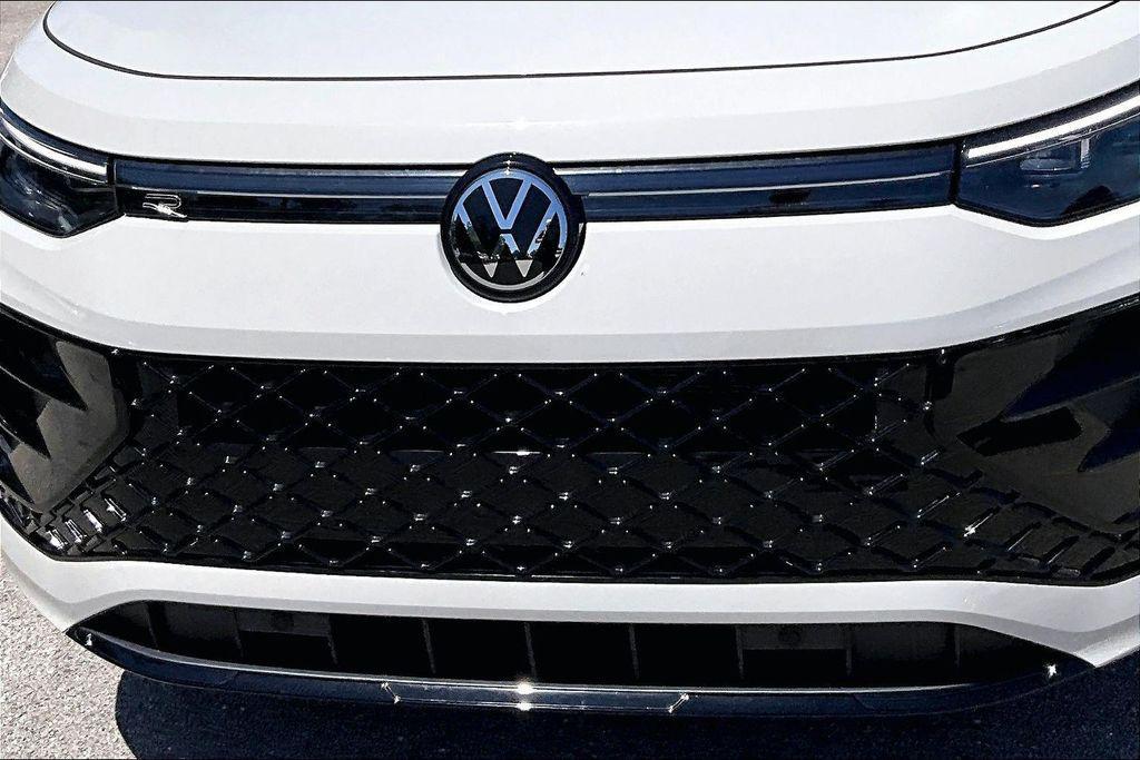 new 2026 Volkswagen Tiguan car, priced at $37,818