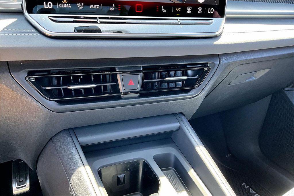 new 2026 Volkswagen Tiguan car, priced at $37,818