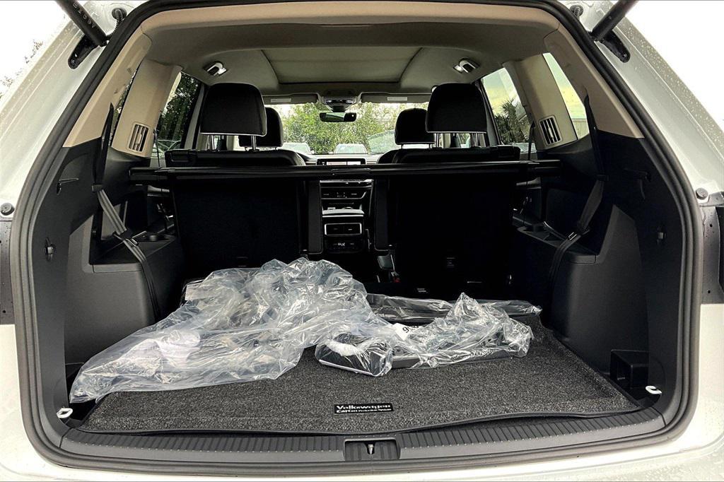 new 2026 Volkswagen Atlas car, priced at $53,429