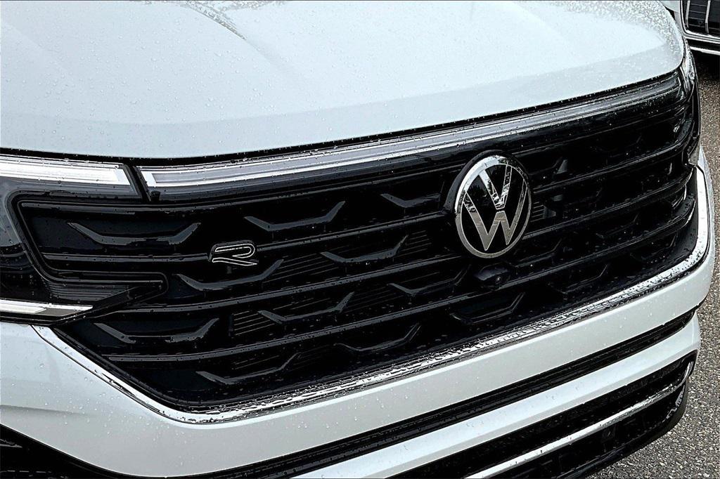 new 2026 Volkswagen Atlas car, priced at $53,429