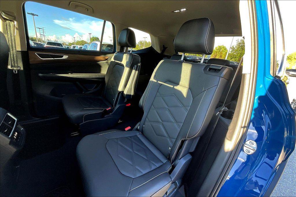 new 2026 Volkswagen Atlas car, priced at $45,076