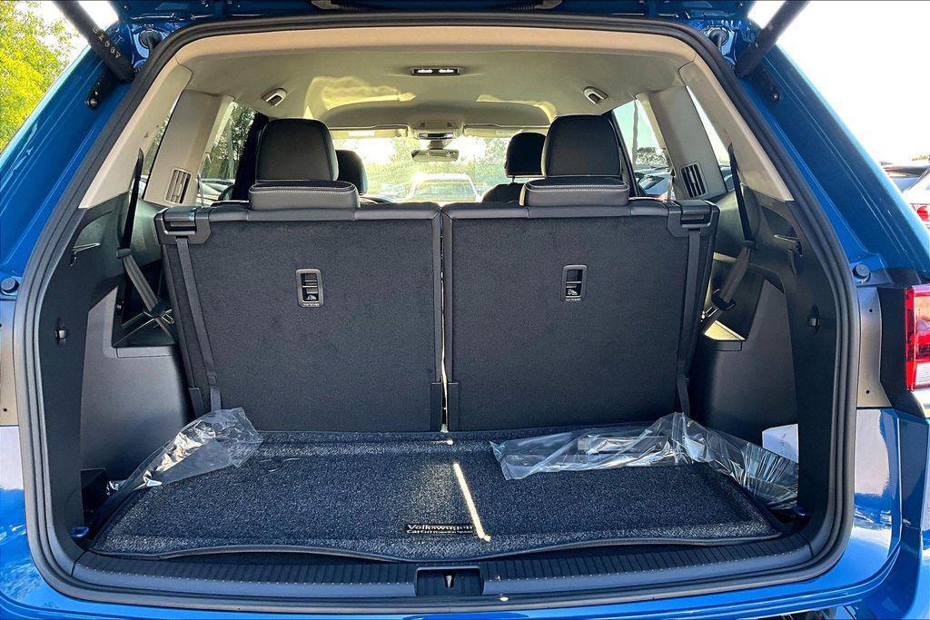 new 2026 Volkswagen Atlas car, priced at $45,076