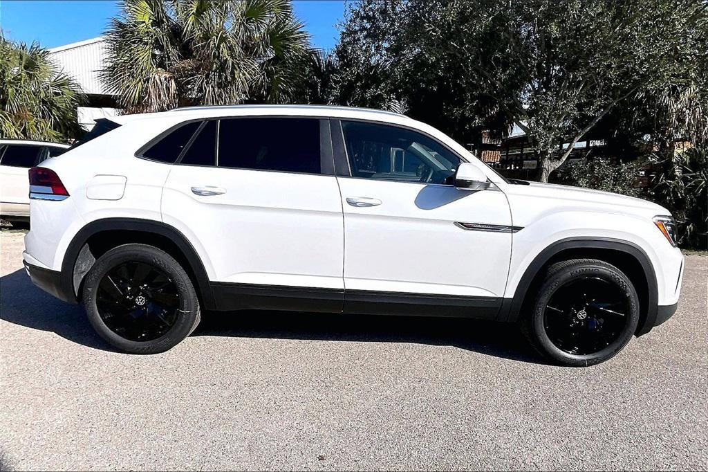 new 2026 Volkswagen Atlas Cross Sport car, priced at $42,816