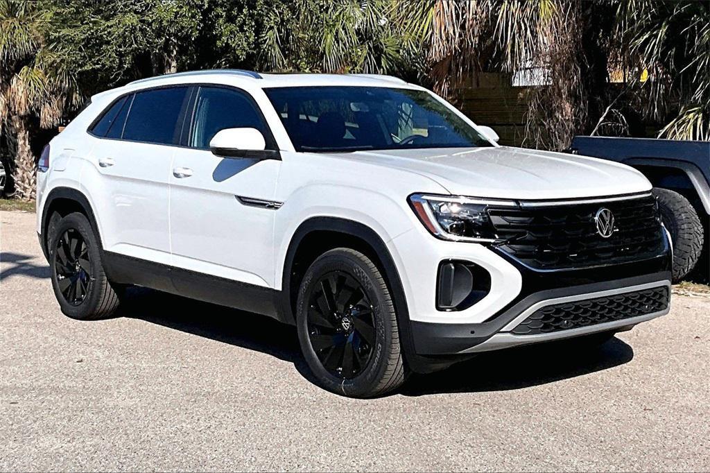 new 2026 Volkswagen Atlas Cross Sport car, priced at $42,816