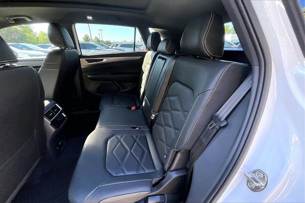 new 2026 Volkswagen Atlas Cross Sport car, priced at $42,816