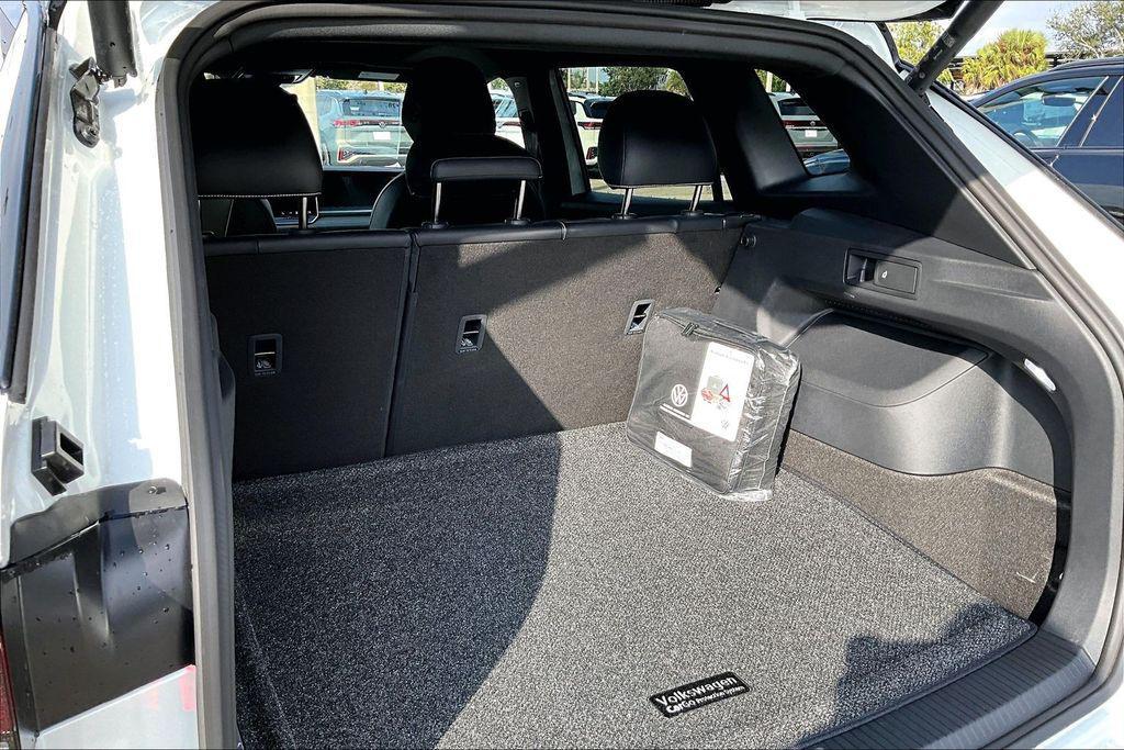 new 2026 Volkswagen Tiguan car, priced at $36,805