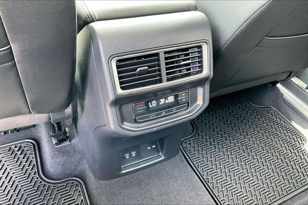 used 2026 Volkswagen Atlas car, priced at $43,750