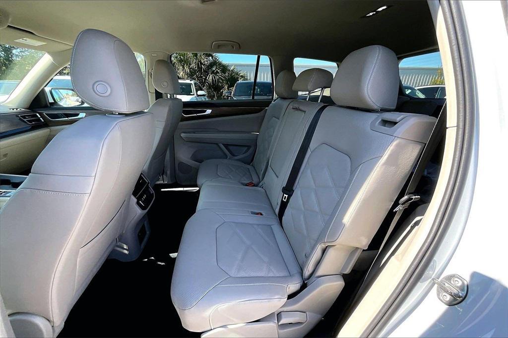 new 2026 Volkswagen Atlas car, priced at $39,670