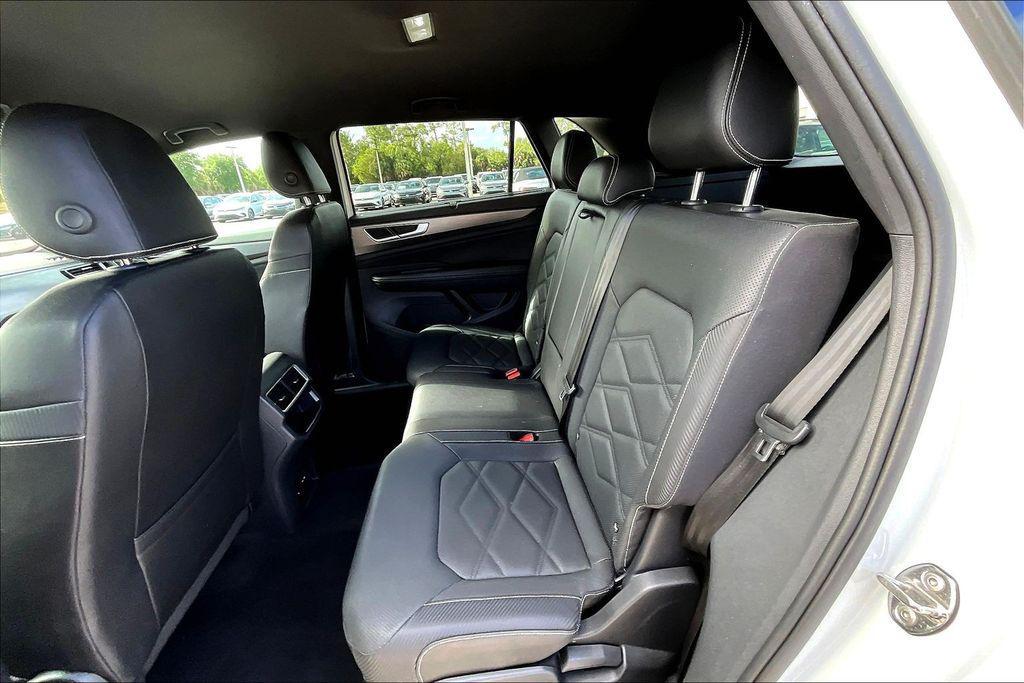used 2025 Volkswagen Atlas Cross Sport car, priced at $33,798