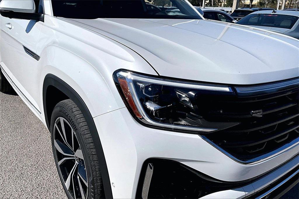 new 2026 Volkswagen Atlas Cross Sport car, priced at $52,002