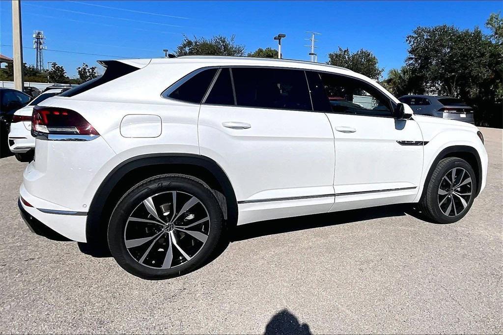 new 2026 Volkswagen Atlas Cross Sport car, priced at $52,002