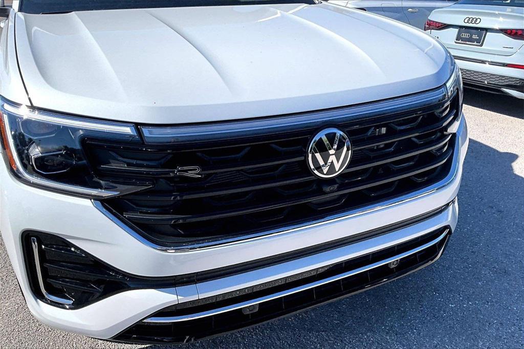 new 2026 Volkswagen Atlas Cross Sport car, priced at $52,002